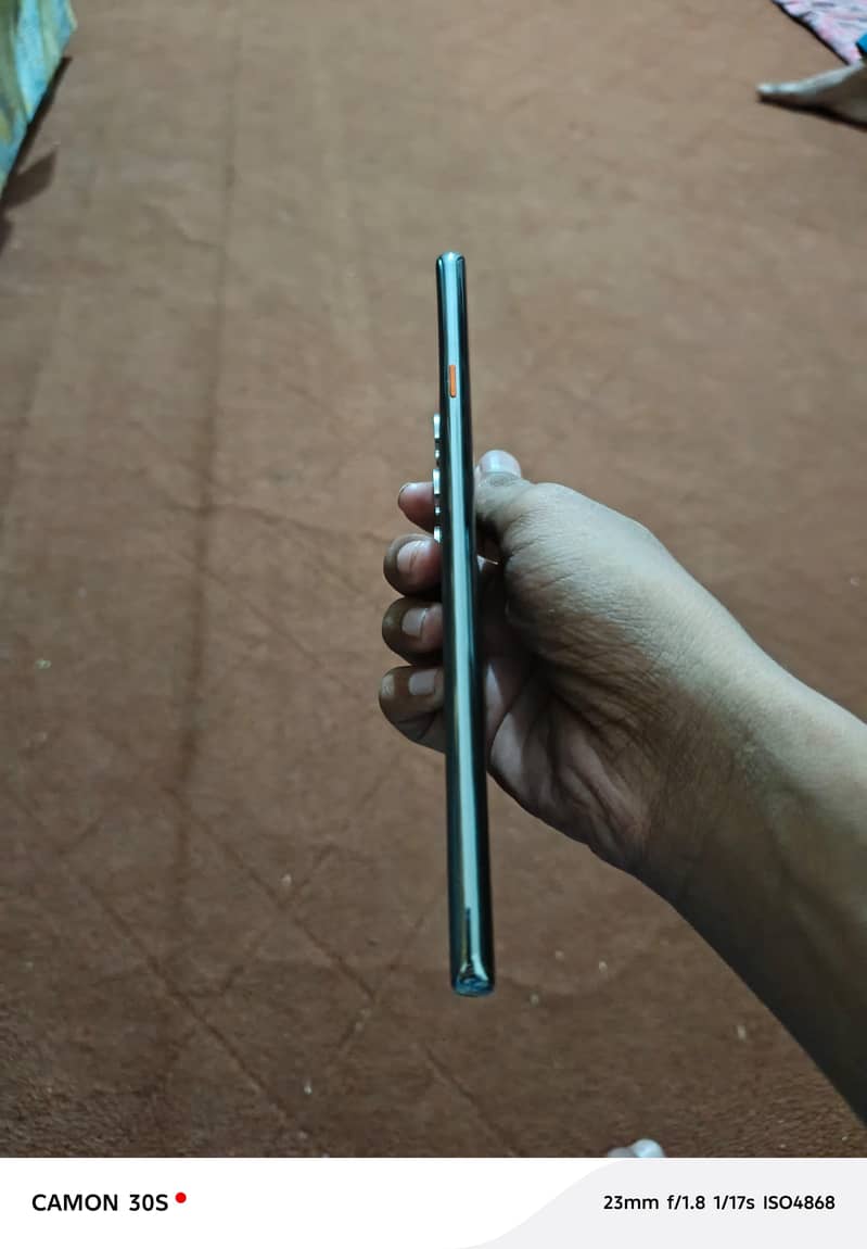 Tecno CAMON 40 Pro 1