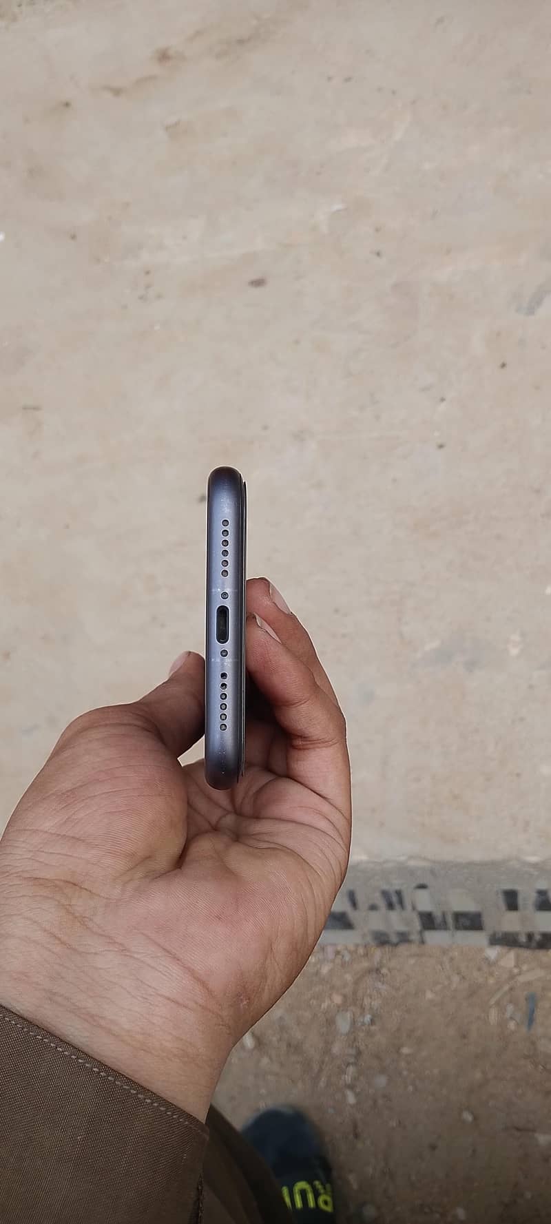 Apple iPhone 11 4