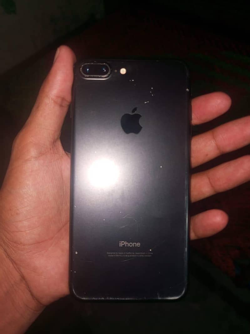 Apple iPhone 7 Plus 0