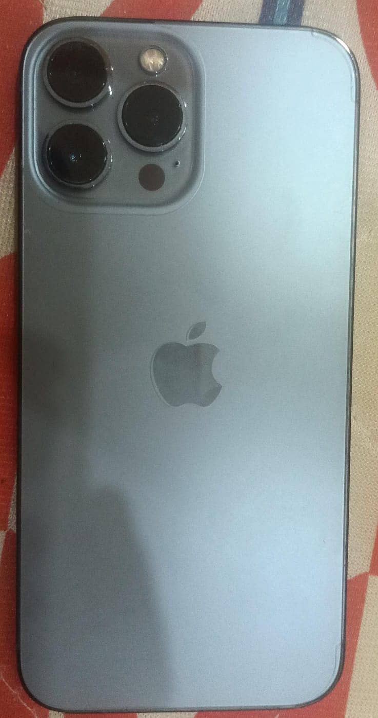 Apple iPhone 13 Pro Max 2