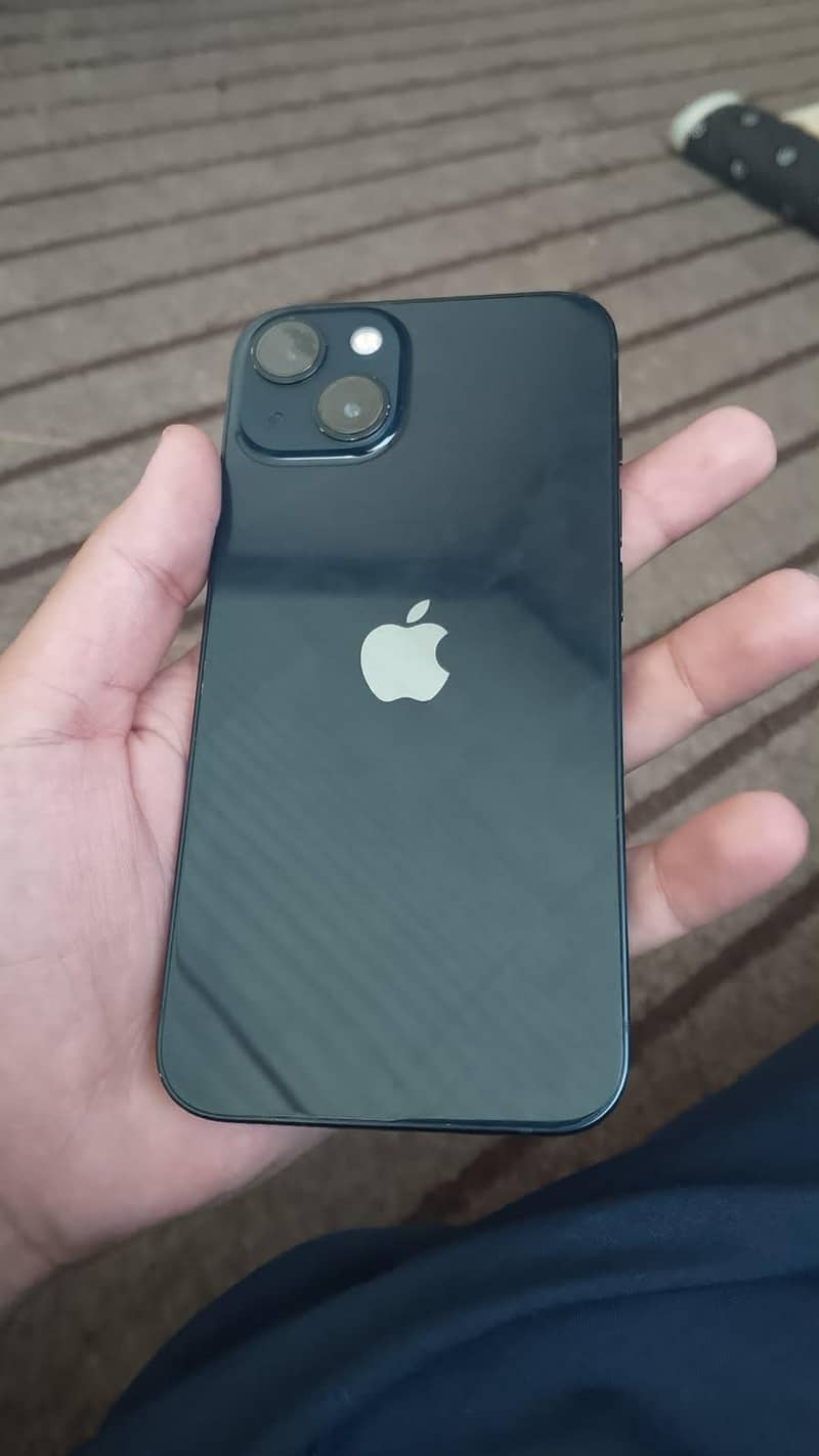 Apple iPhone 13 2