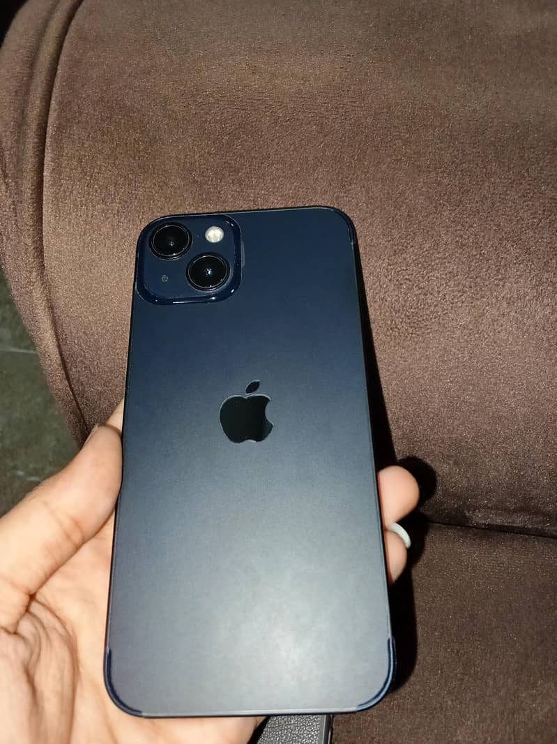 Apple iPhone 13 0