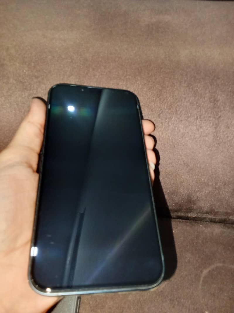 Apple iPhone 13 1
