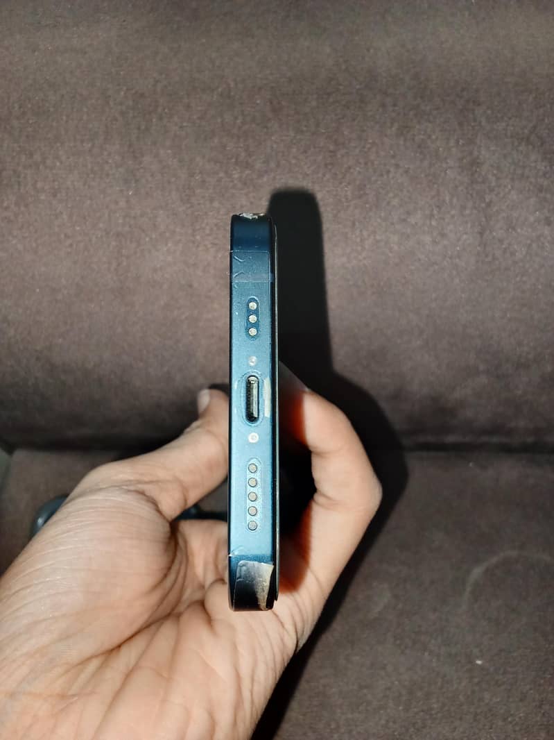 Apple iPhone 13 3