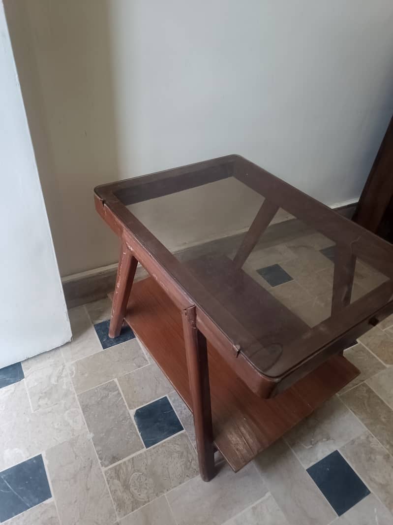 Table small 0