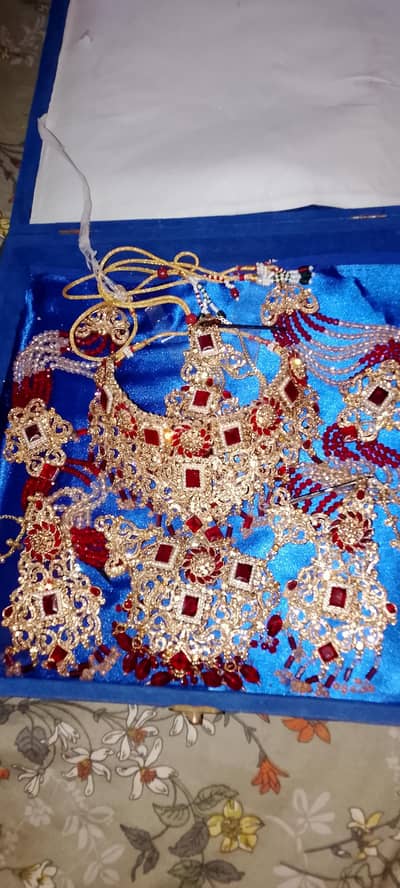 red Bridal Set 1 Time Used 20k buying Jo interested ho wo msg kren bas