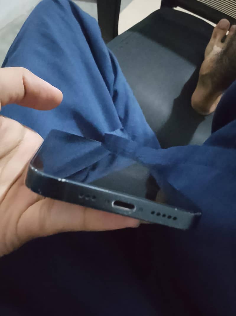 Apple iPhone 13 1