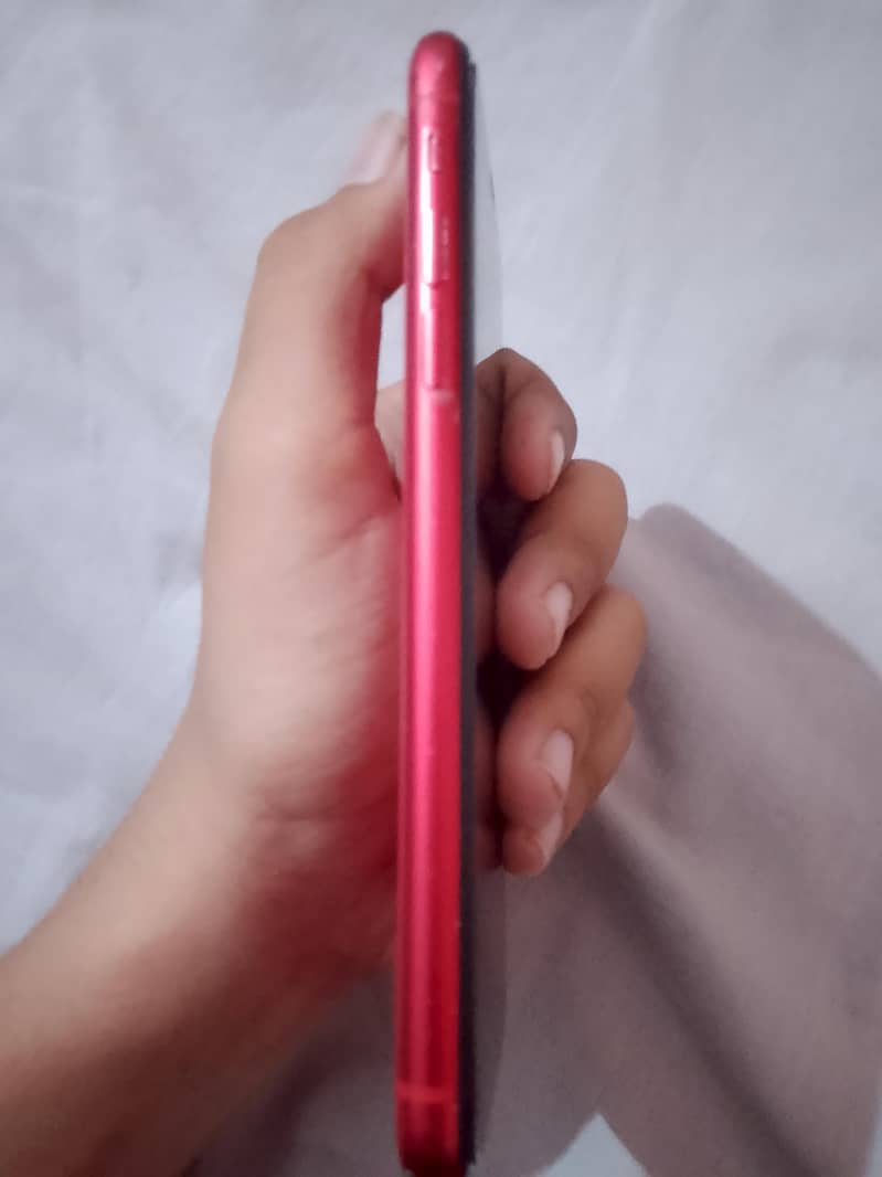 Apple iPhone 11 3