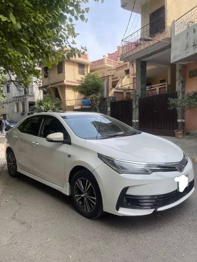 Toyota Altis Grande 2017 Total genuine Home used ghr my name