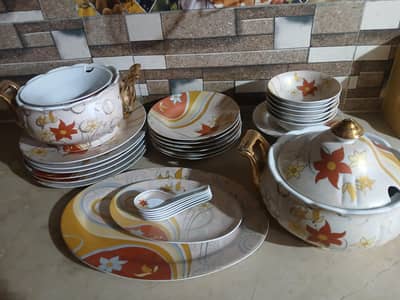 6 person dinner set. for sell