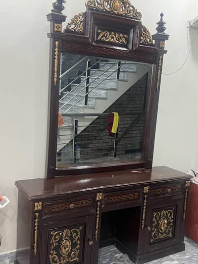king size double bed chinot and dressing table