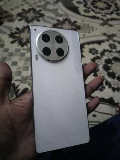 Tecno CAMON 30 Premier