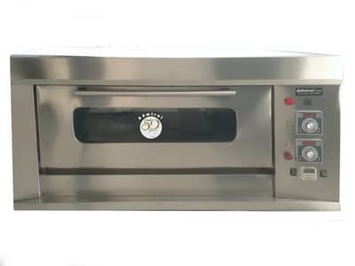 Used Commercial Pizzza oven and Deep fryer, Gas
