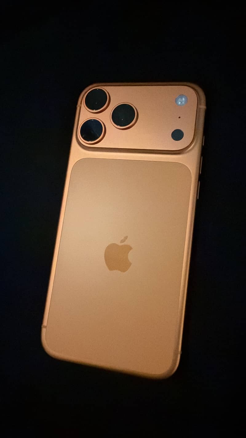 Apple iPhone 17 Pro Max 0