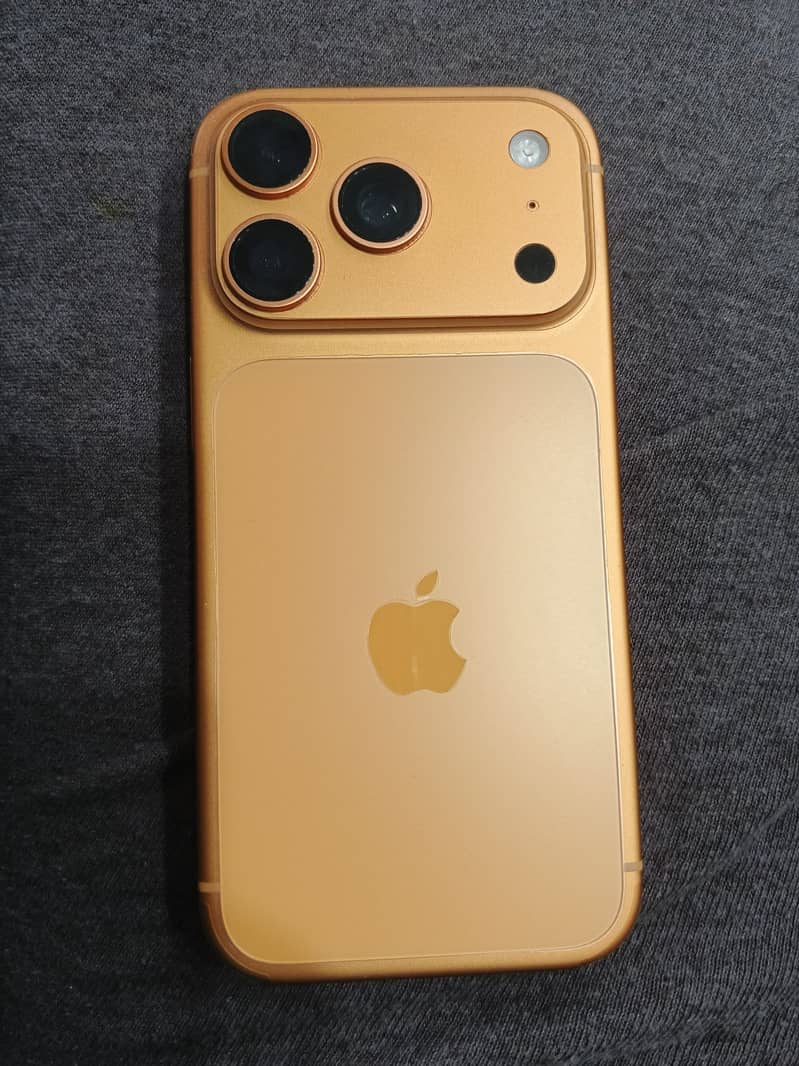 Apple iPhone 17 Pro Max 2
