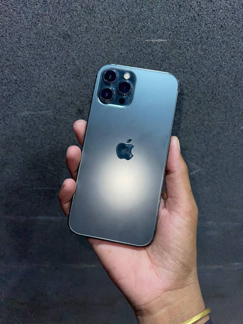 Apple iPhone 12 Pro Max 1