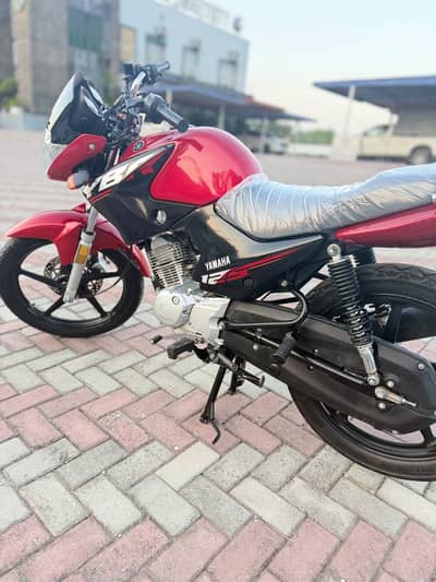YBR 125 2026 model only 3200 KM's driven brend new bike unregistered