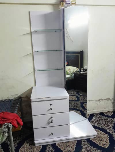 dressing table/ vanity table