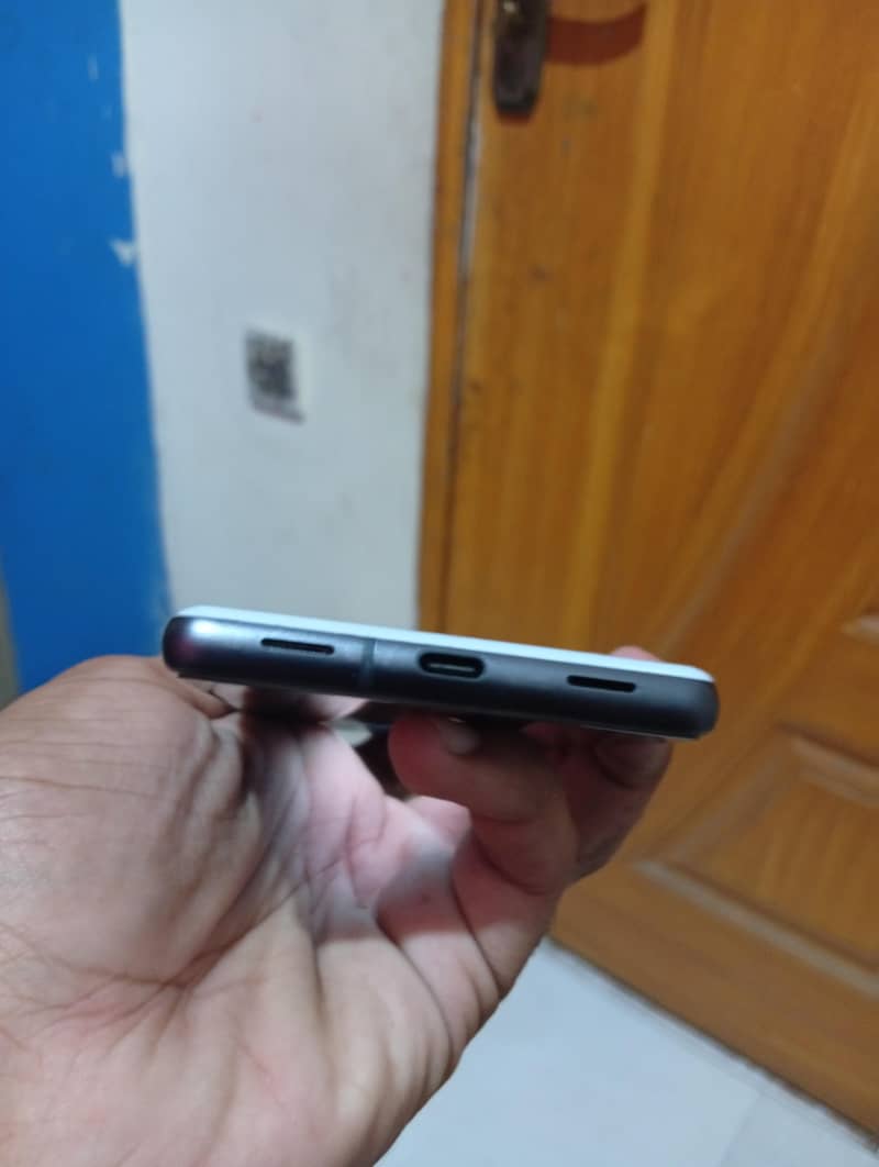 Google Pixel 7a 2