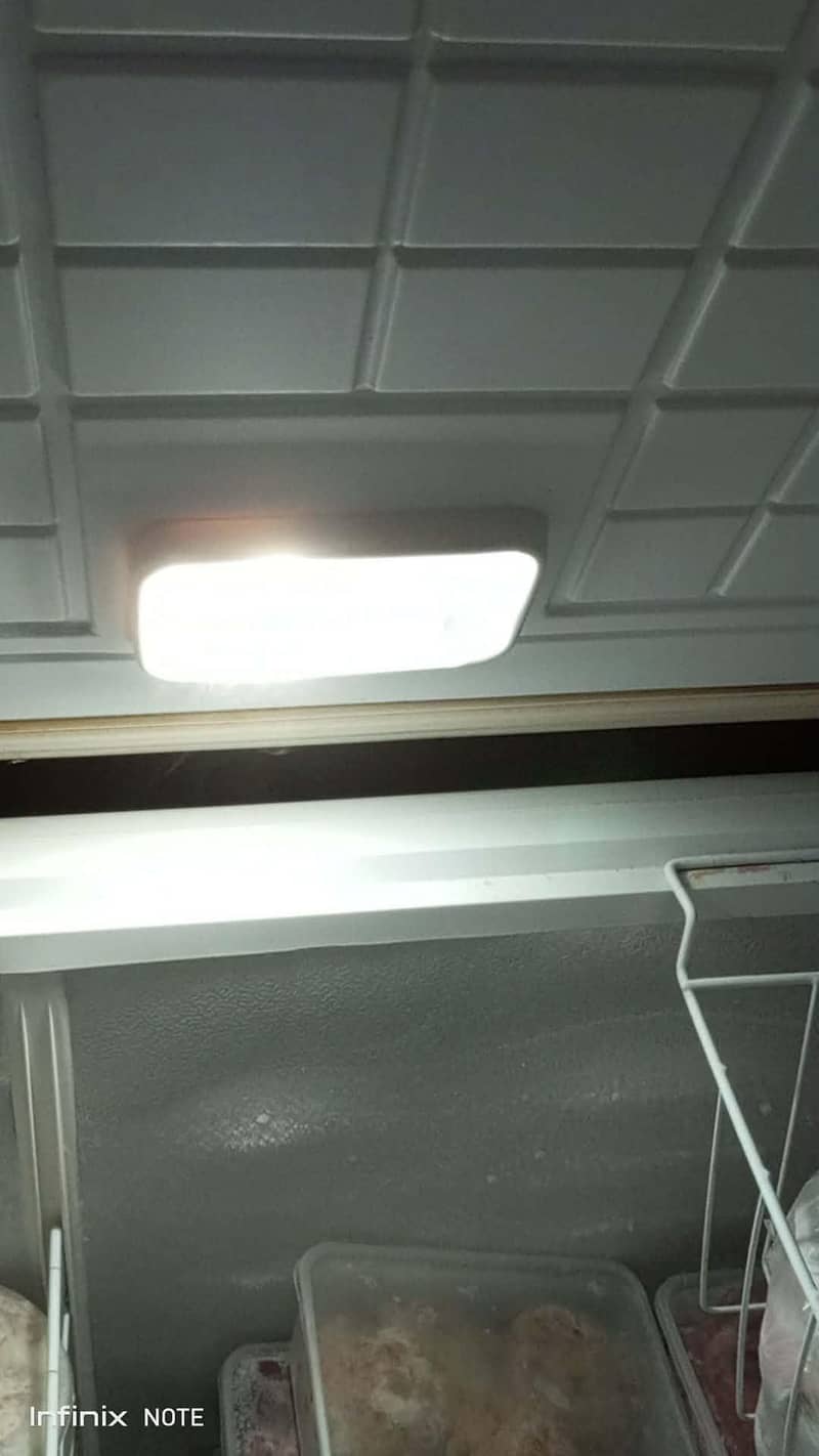 waves Deep Freezer. 7