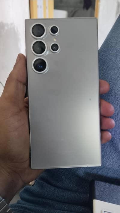 Samsung s24 ultra like a new condition e sim +physical sim