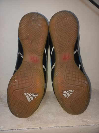 Adidas Football Shoes – White & Blue | US Size 9