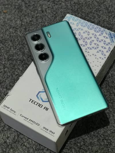 Tecno CAMON 40 Pro