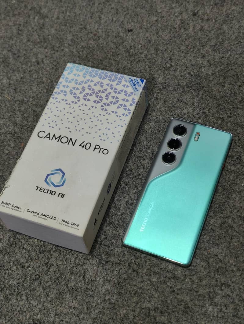 Tecno CAMON 40 Pro 1