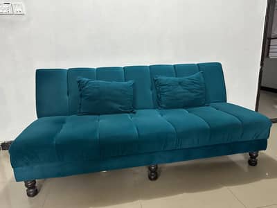Sofa cumbed