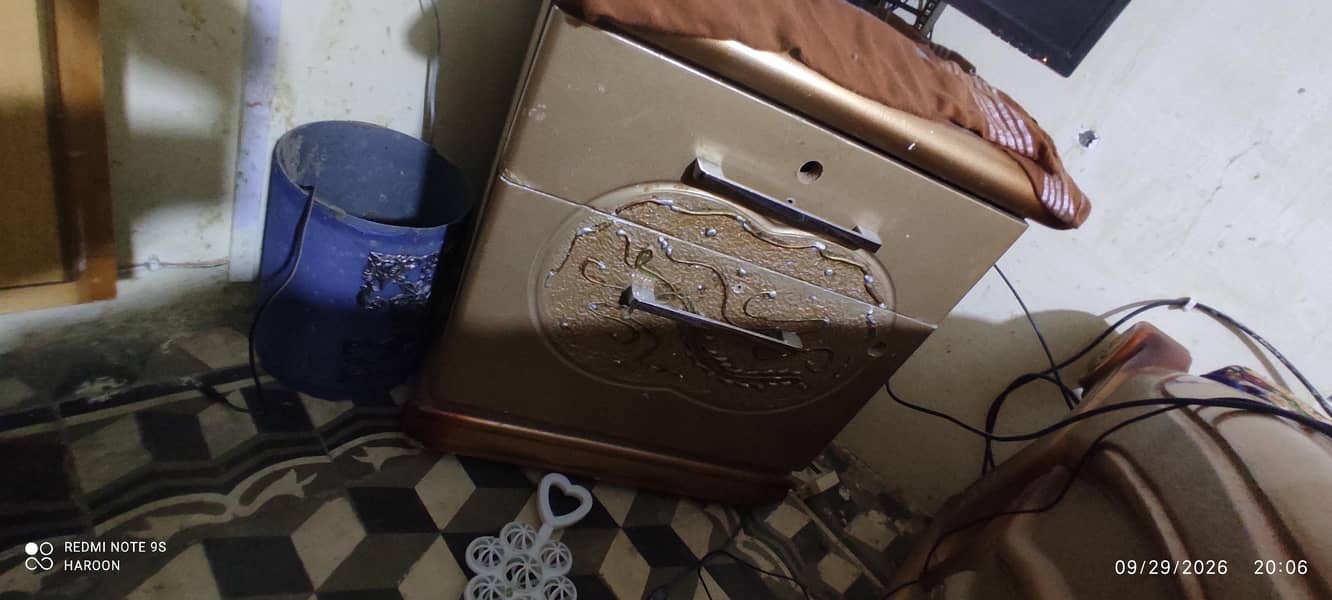 مکمل فرنیچر سیٹ فار سیل بہت ہی کم ریٹ پر 4