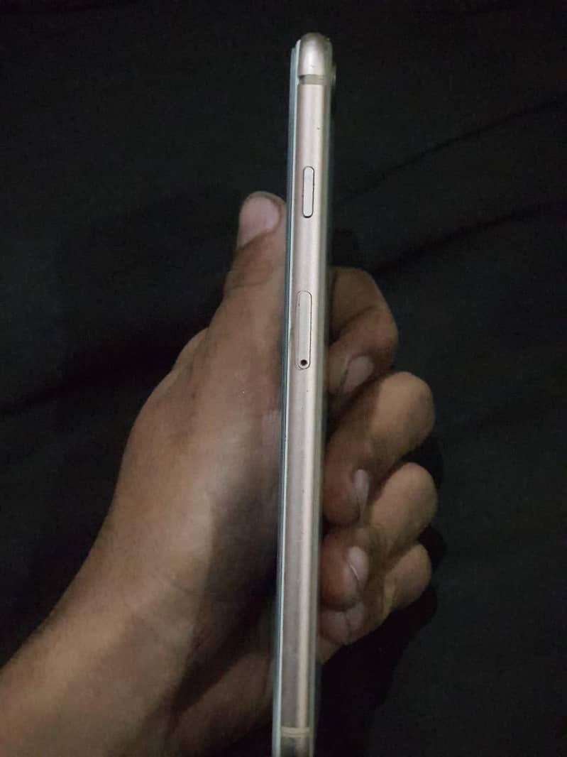 Apple iPhone 8 Plus 2