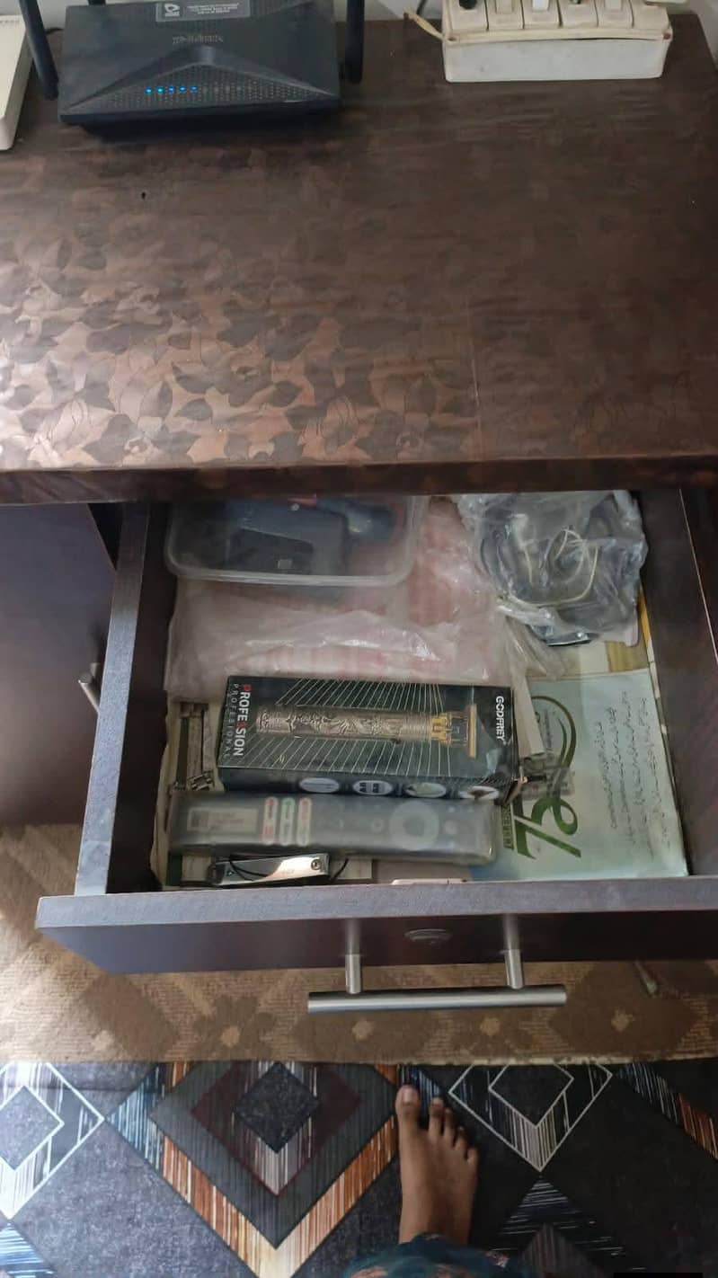 Small Drawer . 3