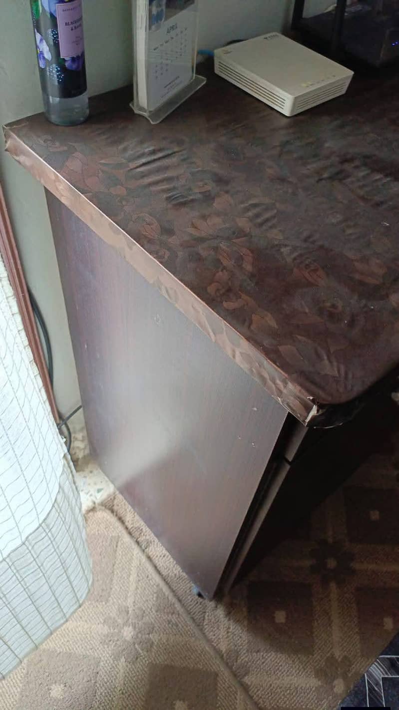 Small Drawer . 5