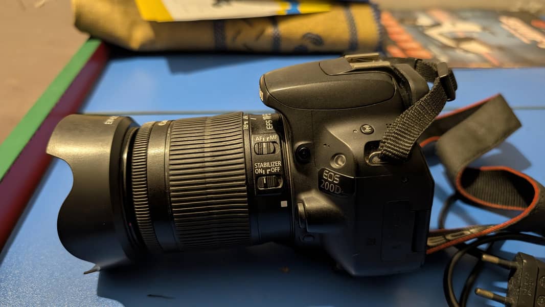 Canon EOS200D 0