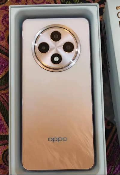 OPPO Reno12 F