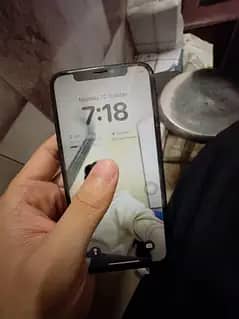 Apple iPhone XS 3