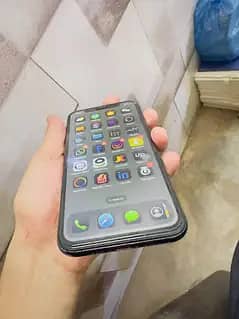 Apple iPhone XS 4