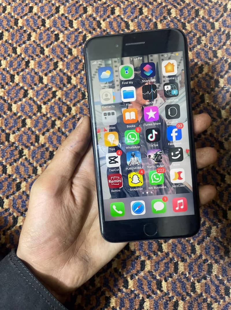 Apple iPhone 7 Plus 1