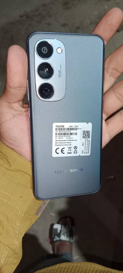tecno spark 40pro plus 8+8 256