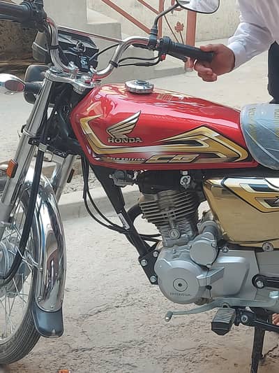 CG125 SELF START GOLD EDITION