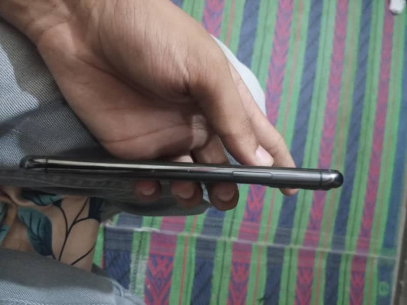 iphone 11 pro 3