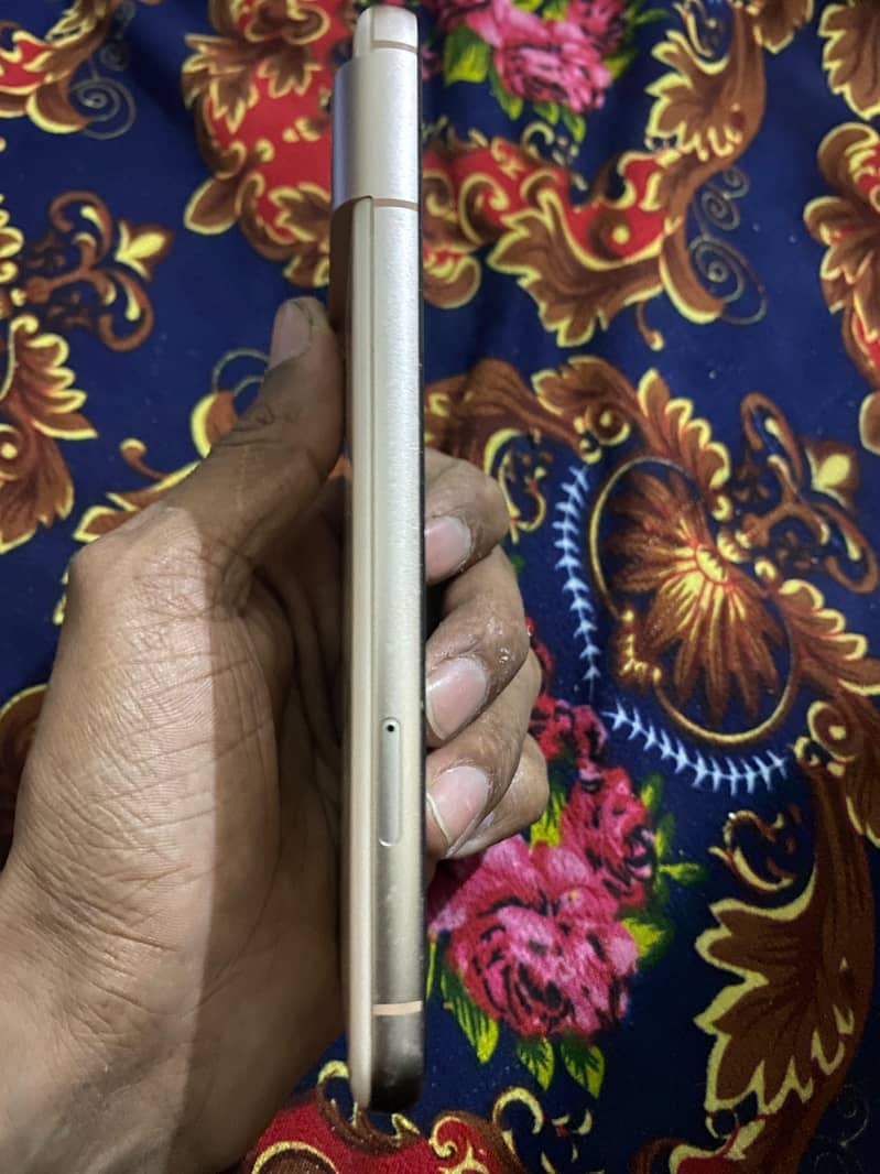Google Pixel 8 2
