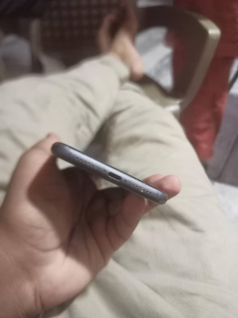Apple iPhone 11 1