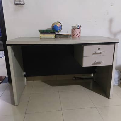 Computer/study table for sale