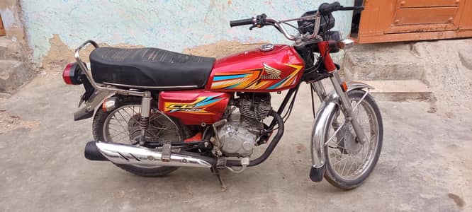 Crown company 125 2018 jisko cahiye Ajo best bike bss lo. or cahlao