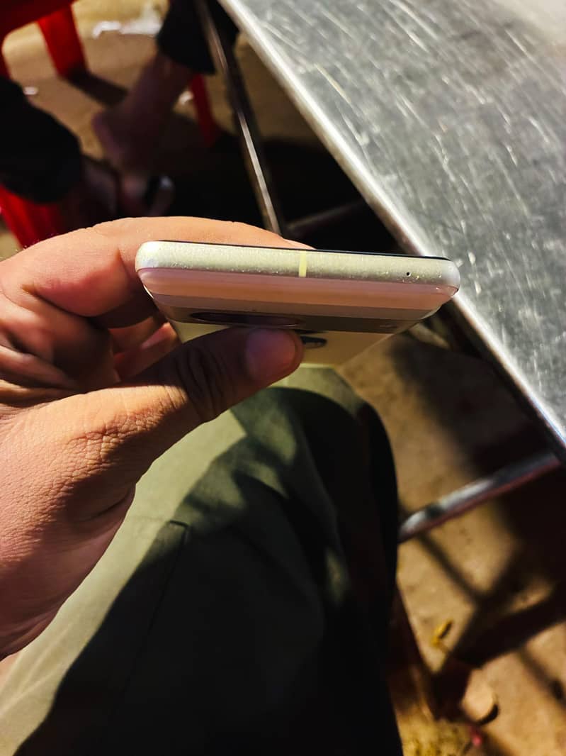 Google Pixel 7 3