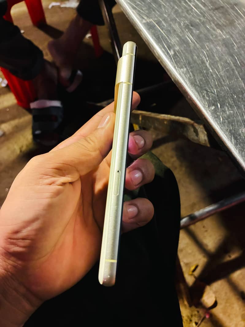 Google Pixel 7 4