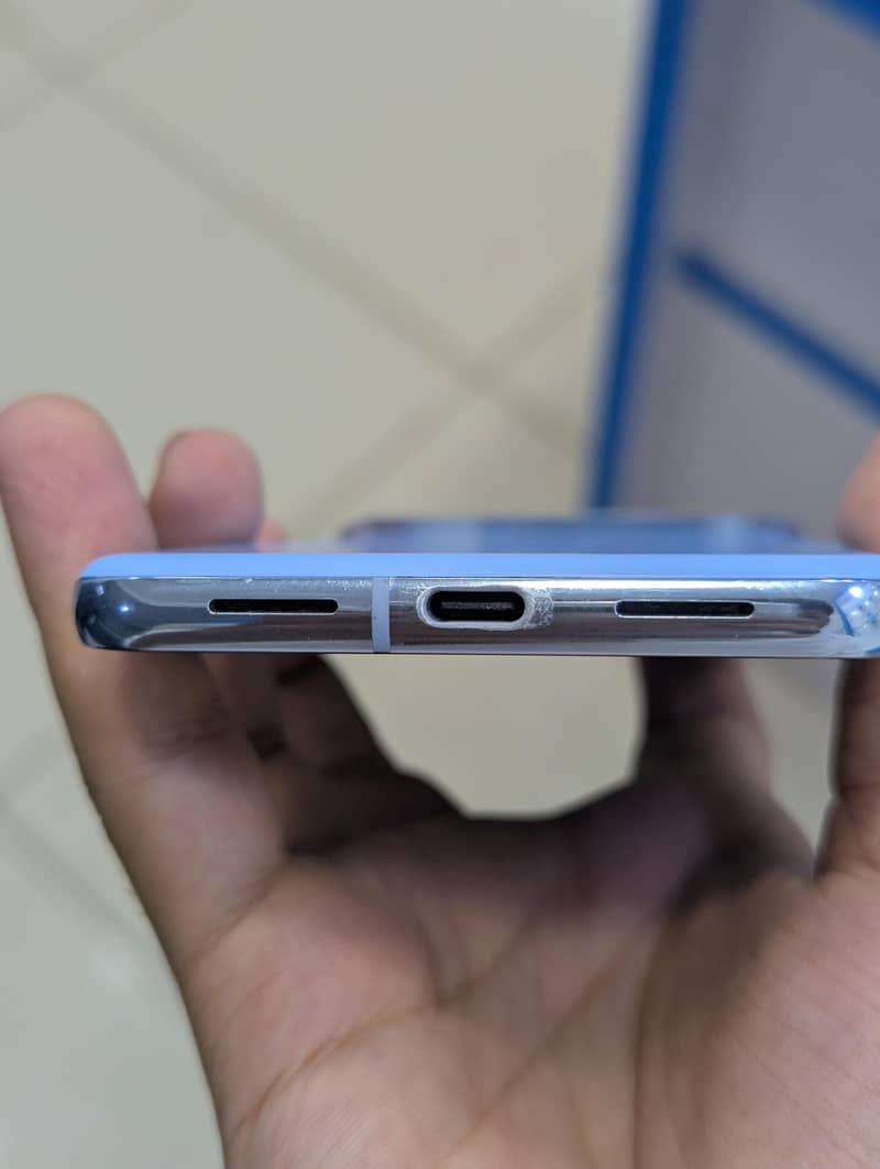 Google Pixel 8 Pro 6