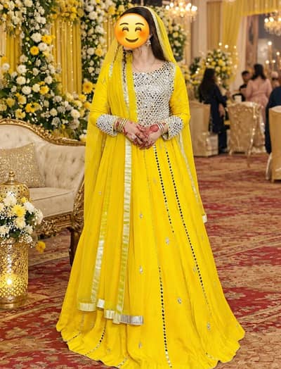 13000 price lehnga choli