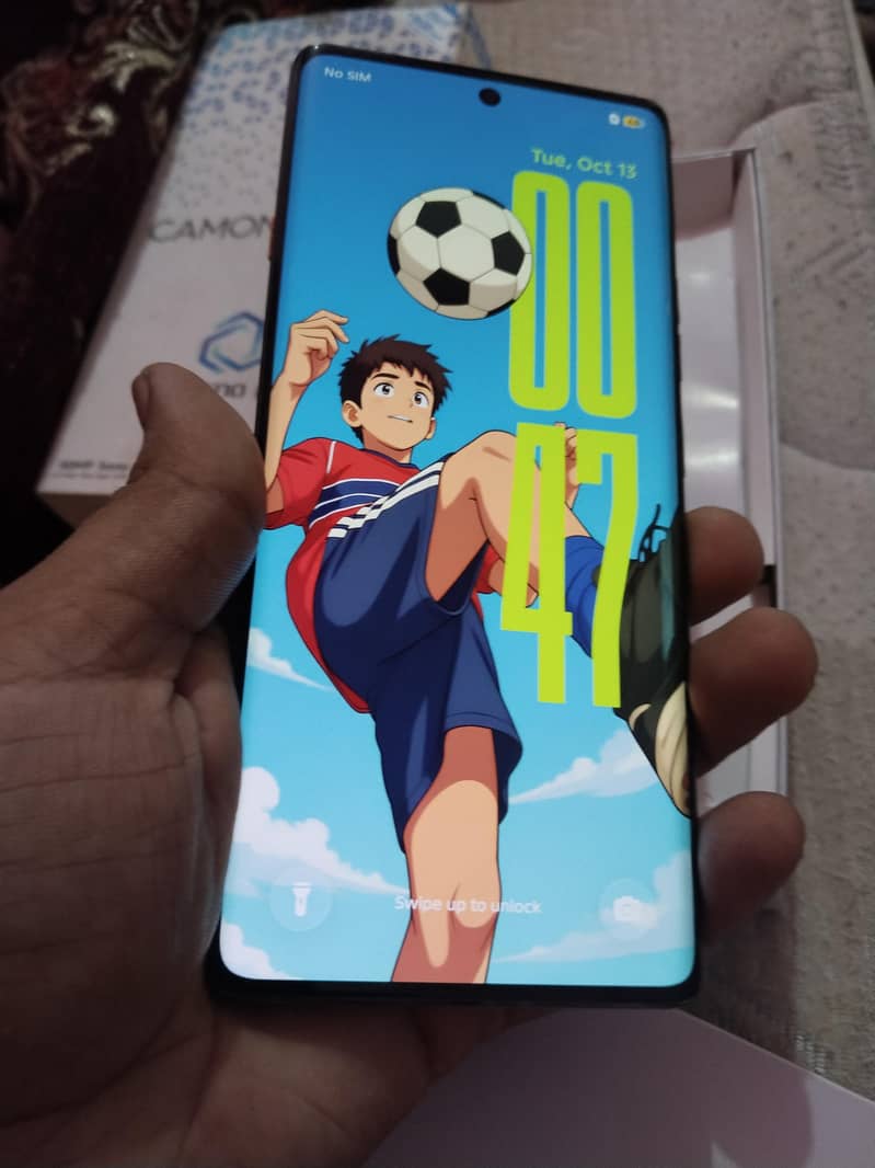Tecno CAMON 40 Pro 0